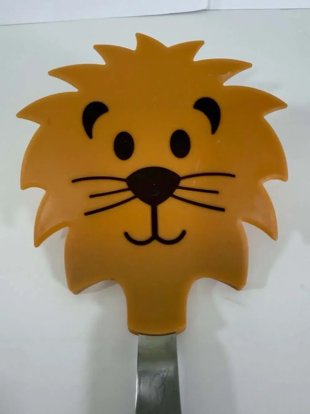 Amco William Sonoma Lion Shaped Nonstick Flexible Spatula